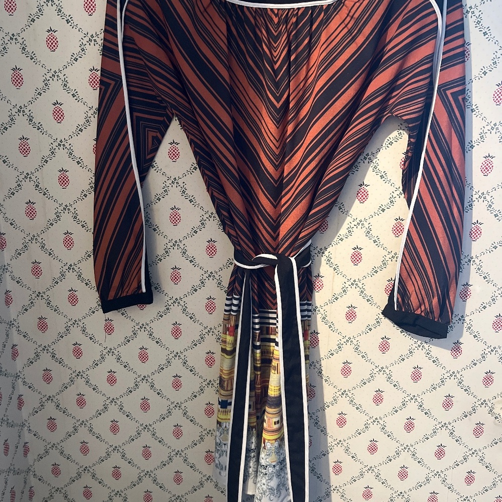 Dress, hardly worn